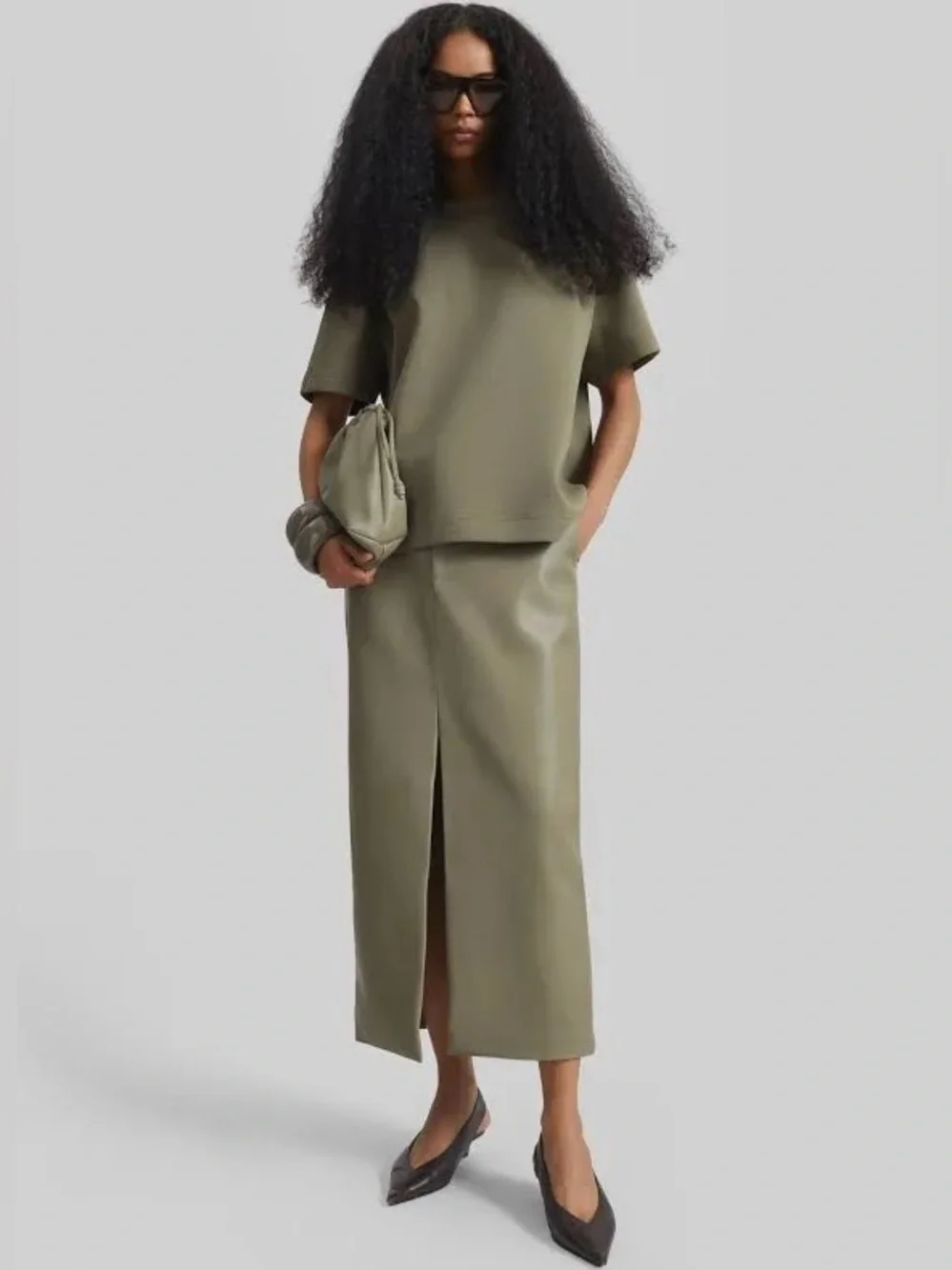 NWT The Frankie Shop Maybelle Faux Leather Maxi Skirt with Front Slit in Olive - Picture 4 of 16